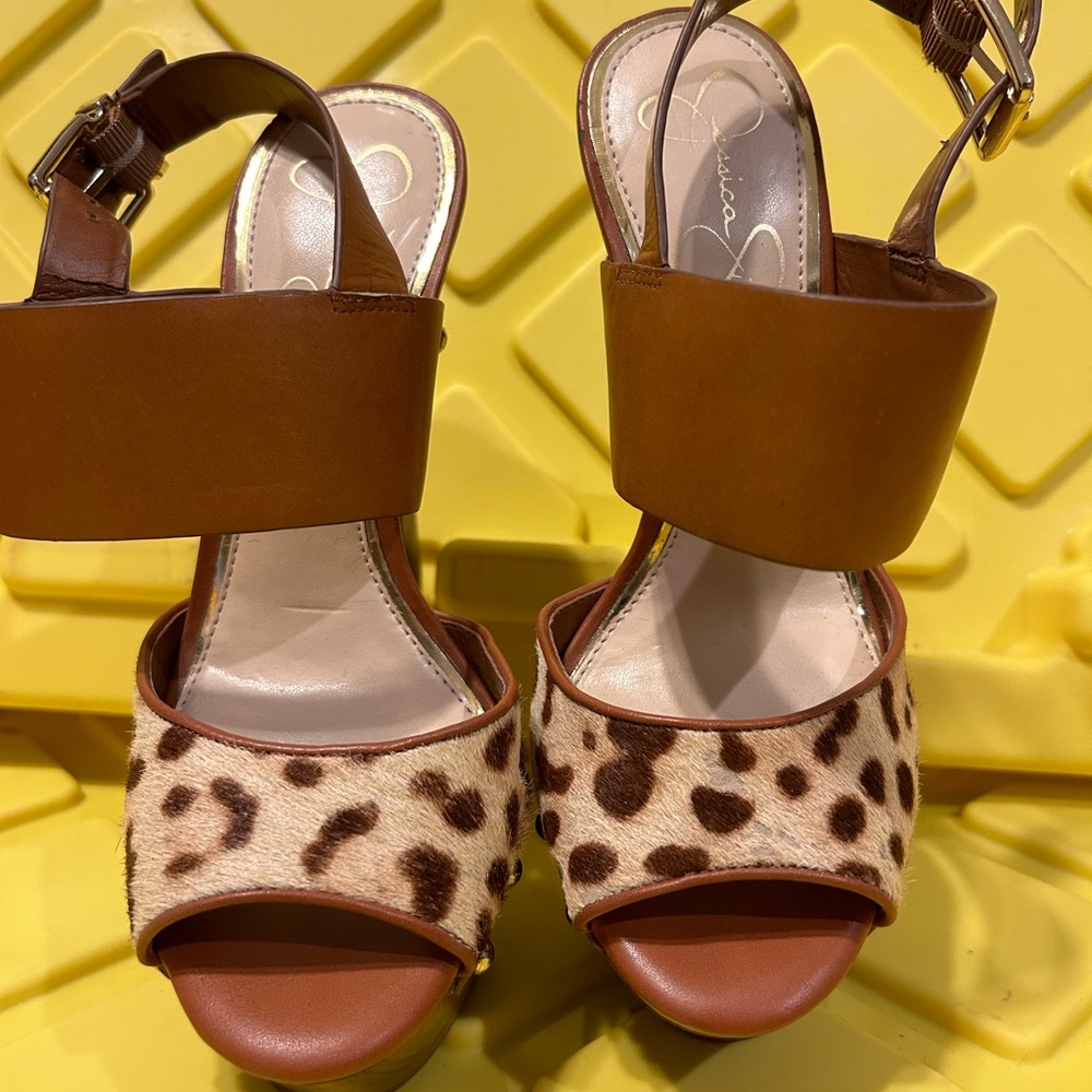 Jessica Simpson Size 6 Platform Heels Cow Fur & Leather Gold Rivets & Buckle